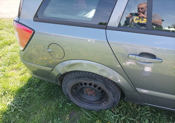 Opel Astra cena 4000 przebieg: 209000, rok produkcji 2007 z Susz małe 121